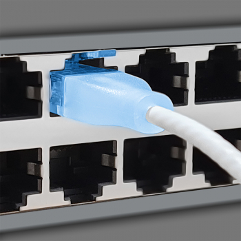 wantecWire eGlow, extra slim UTP Patch Cord CAT6a with Translucent Boot, OD=2,8mm, white, Length: 10,00 m